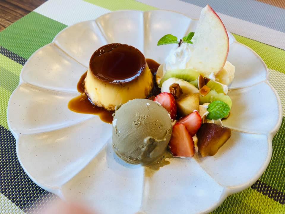 kitchen FUTARIYA(キッチン フタリヤ) プリン 濃厚ぷりんのアラモード&パンナコッタのフルーツ添え
