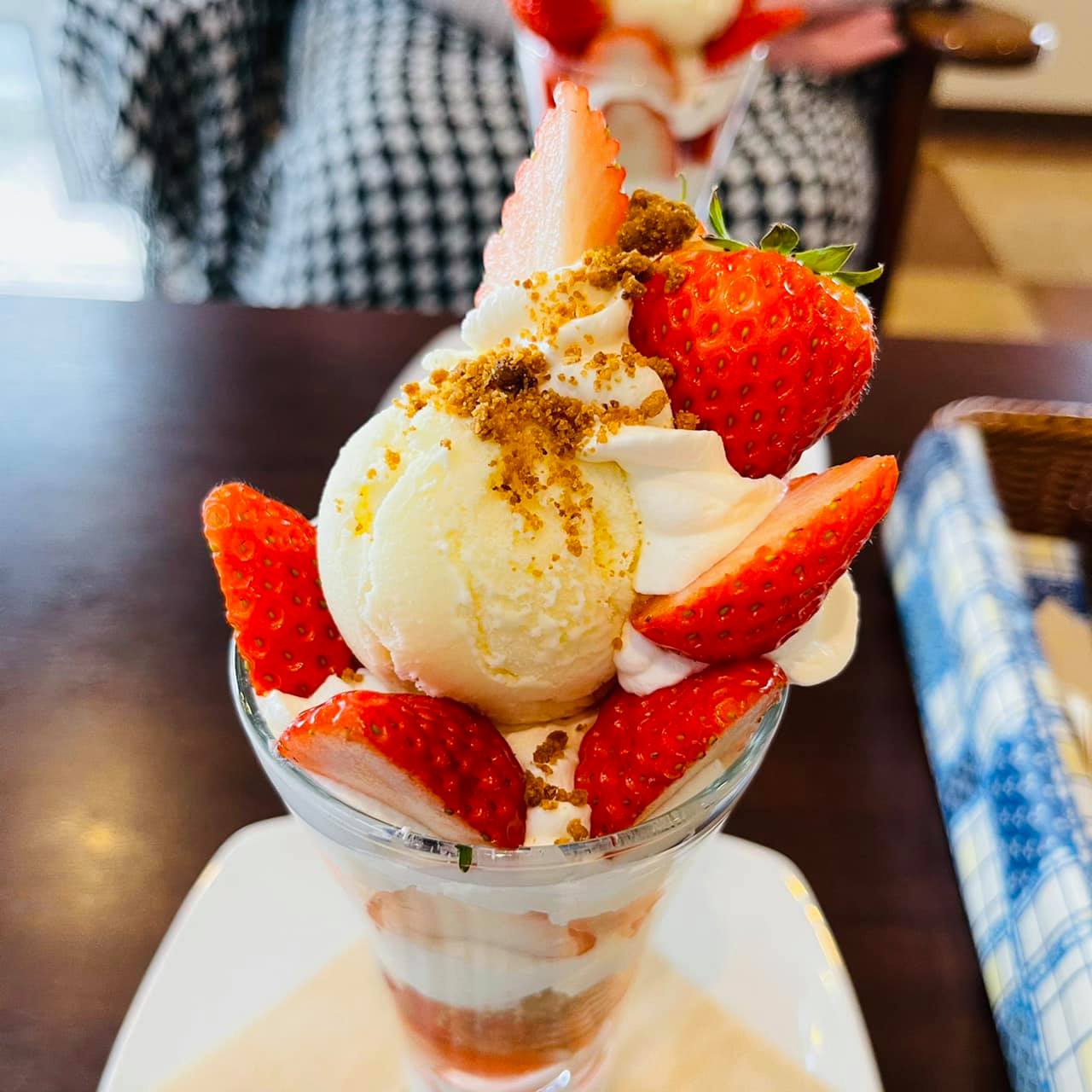 cafe VALEUR(カフェ ヴァルール) パフェ・サンデー いちごパフェ