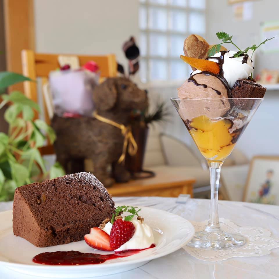 カフェぴろきち ケーキ・タルト,パフェ・サンデー ショコラパフェ&ショコラシフォン