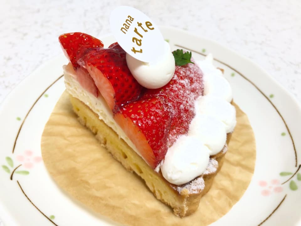 nana tarte ケーキ・タルト いちごタルト