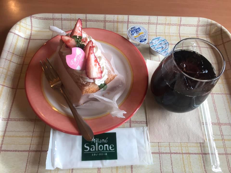 ミラノ・サローネ ケーキ・タルト 桜のシフォンケーキ