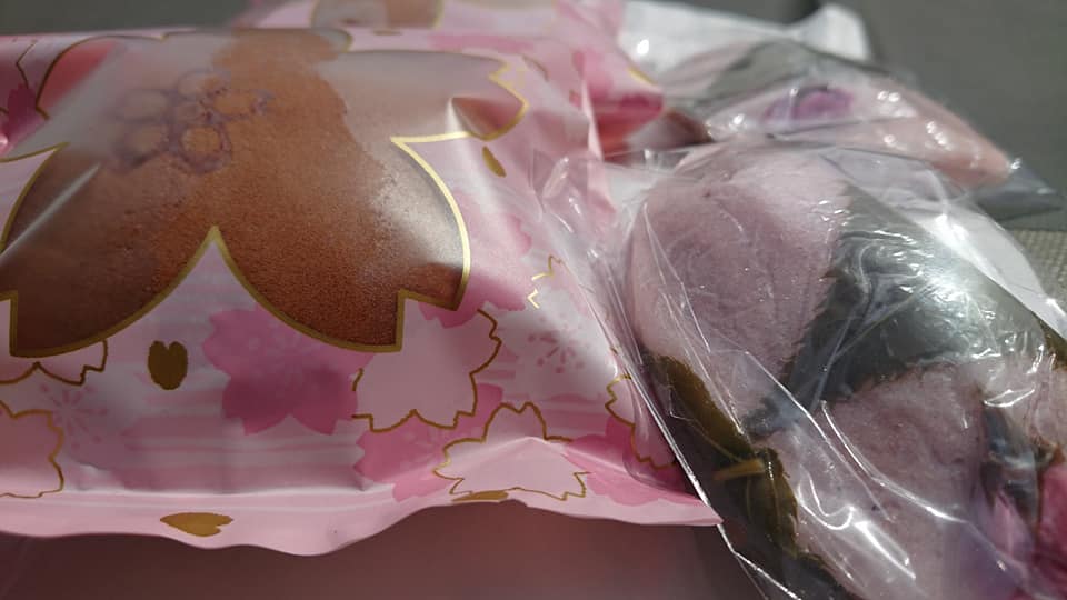 峯村清月堂(ミネムラセイゲツドウ) どら焼き,桜もち 桜あんバタ&桜もち