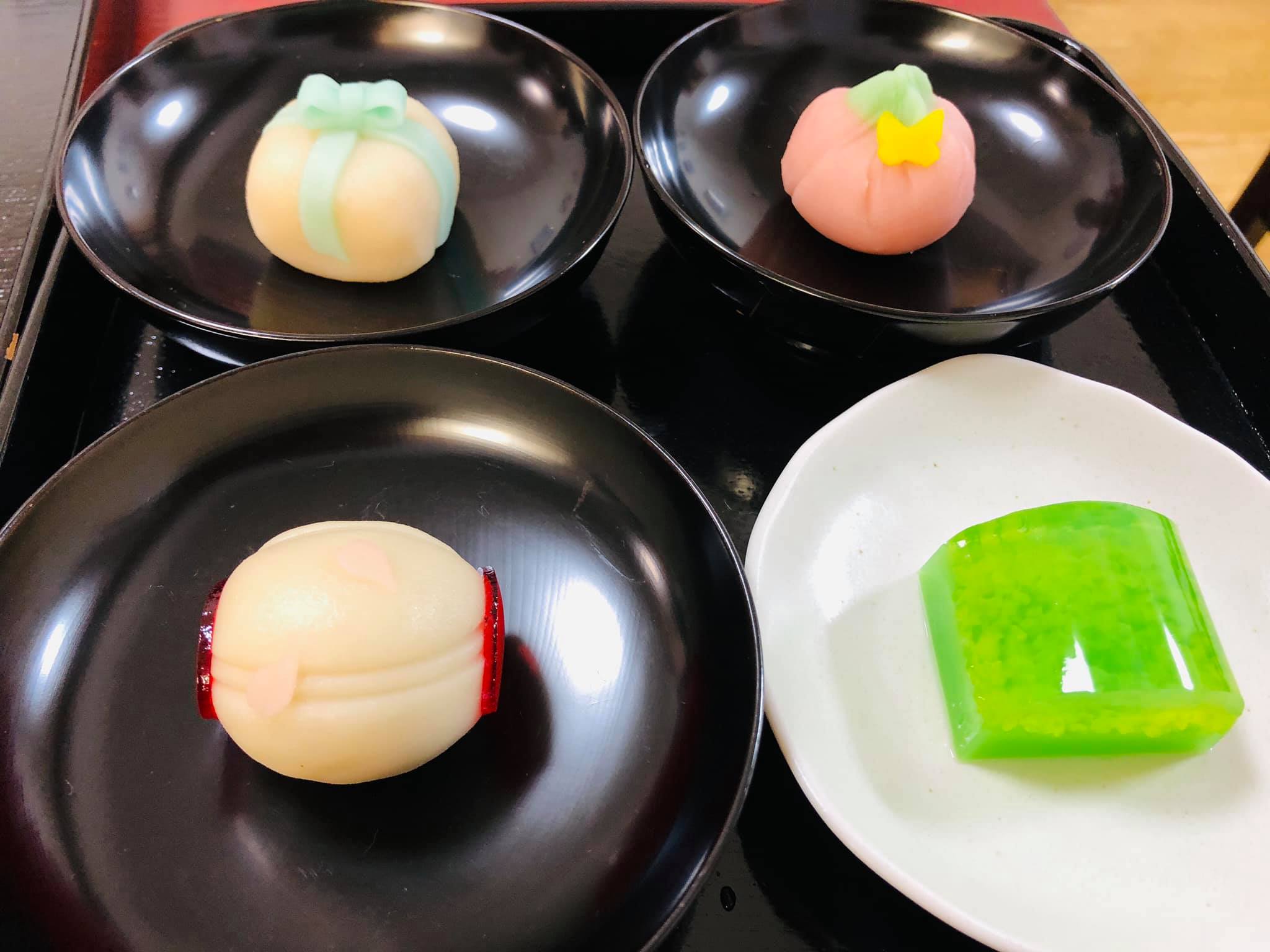 カフェギャラリー お茶の間（野田園）&nbsp;和菓子&nbsp;オリジナルの練り切り