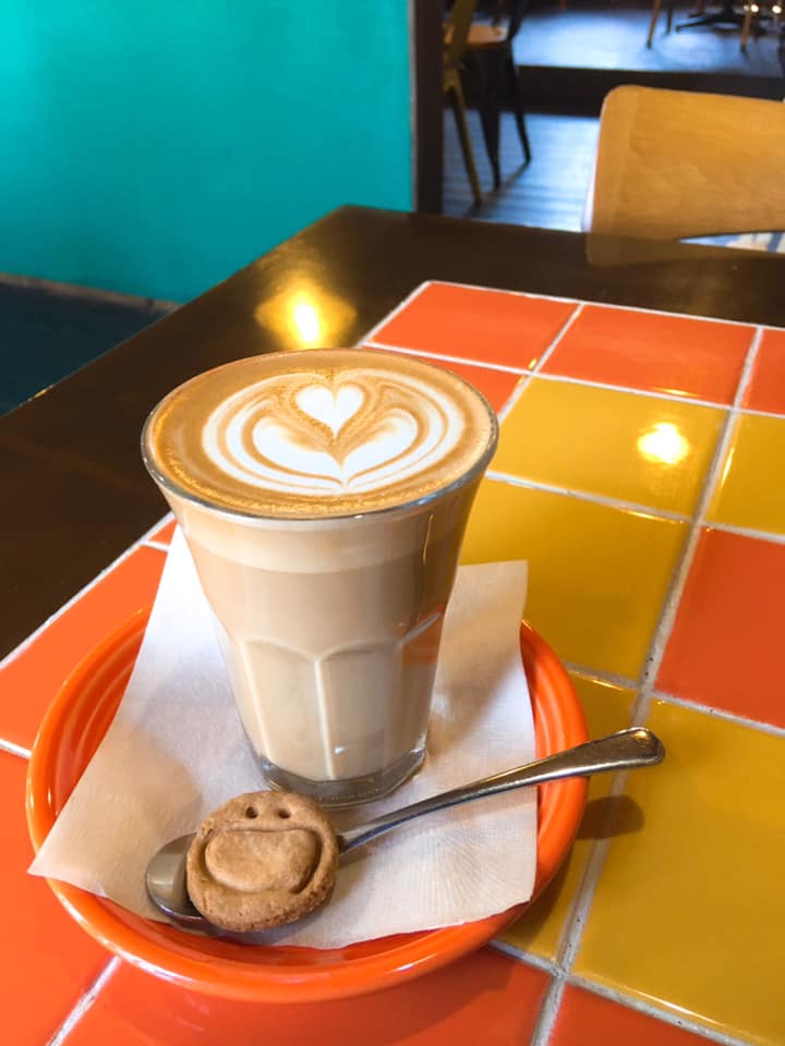 Sounds Like Cafe ドリンク カフェラテ クッキー付