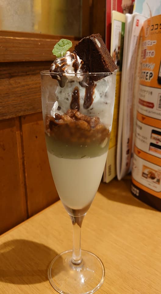 COCO’S（ココス）&nbsp;パフェ・サンデー&nbsp;チョコミン党グラスパフェ
