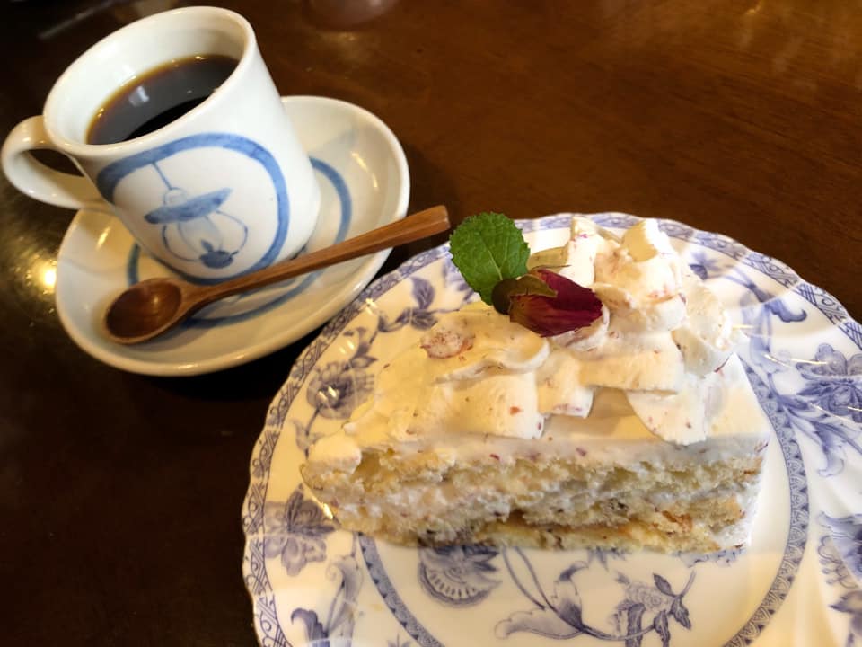 LAMP(ランプ) ケーキ・タルト バラのケーキ