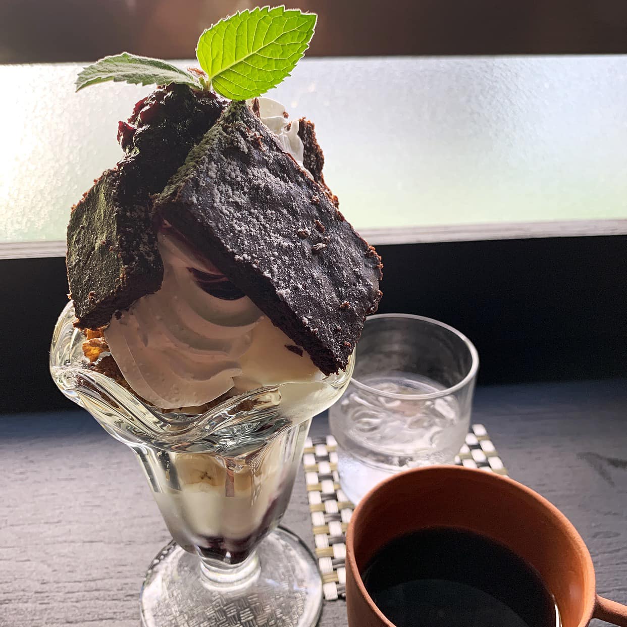 カフェ美場（ビバ）&nbsp;パフェ・サンデー&nbsp;チョコブラウニーのパフェ