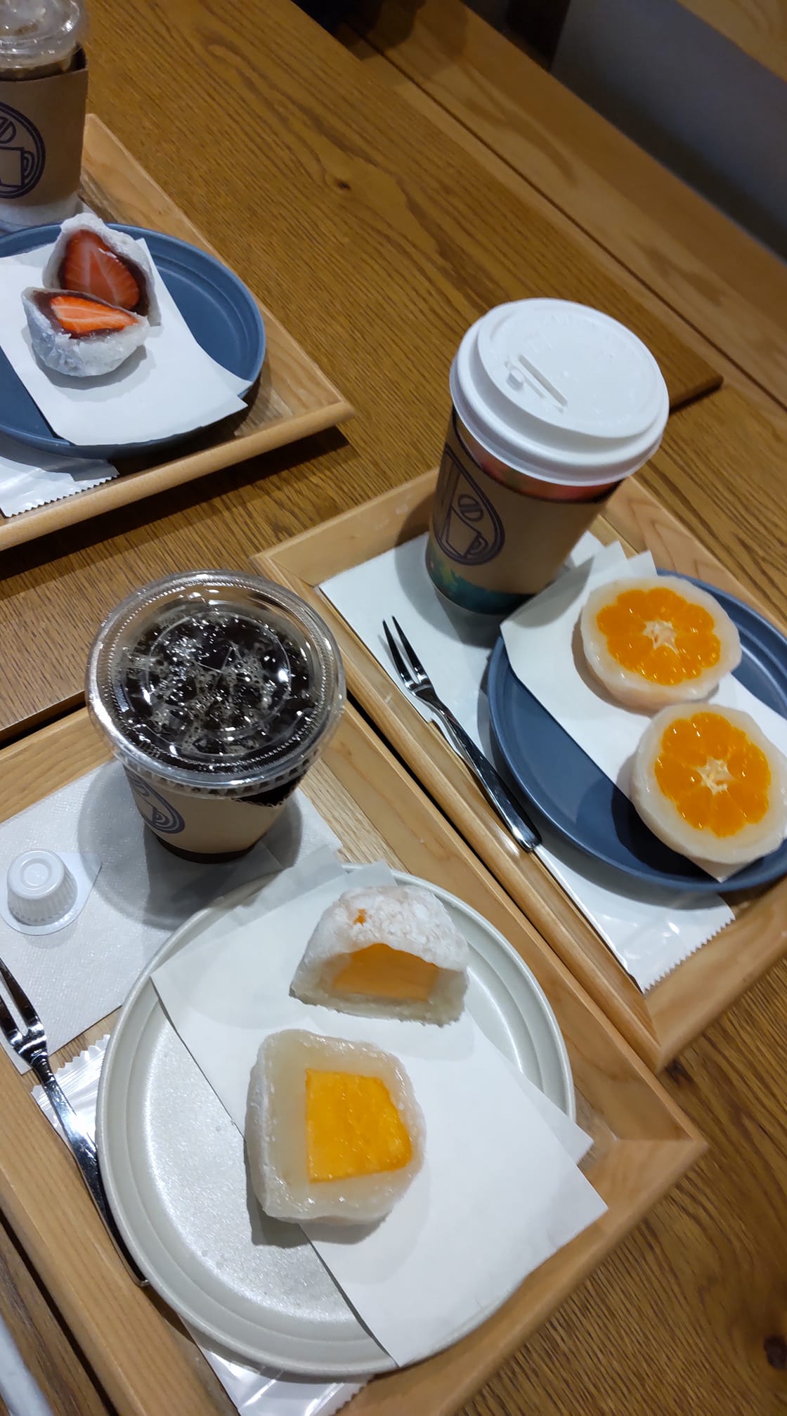 N vintage coffee（エヌ ヴィンテージ コーヒー）&nbsp;大福&nbsp;フルーツ大福いちご&オレンジ&赤肉メロン