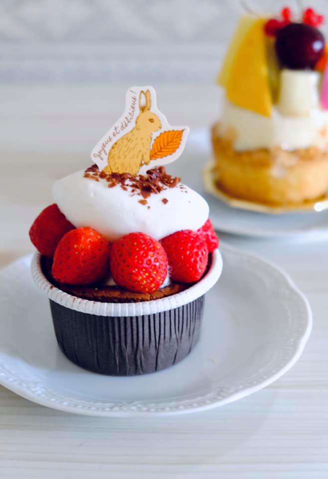 Patisserie Myrtille(パティスリー ミルティーユ) チョコレート,ケーキ・タルト 濃厚なガトーショコラ&
フルーツタルト