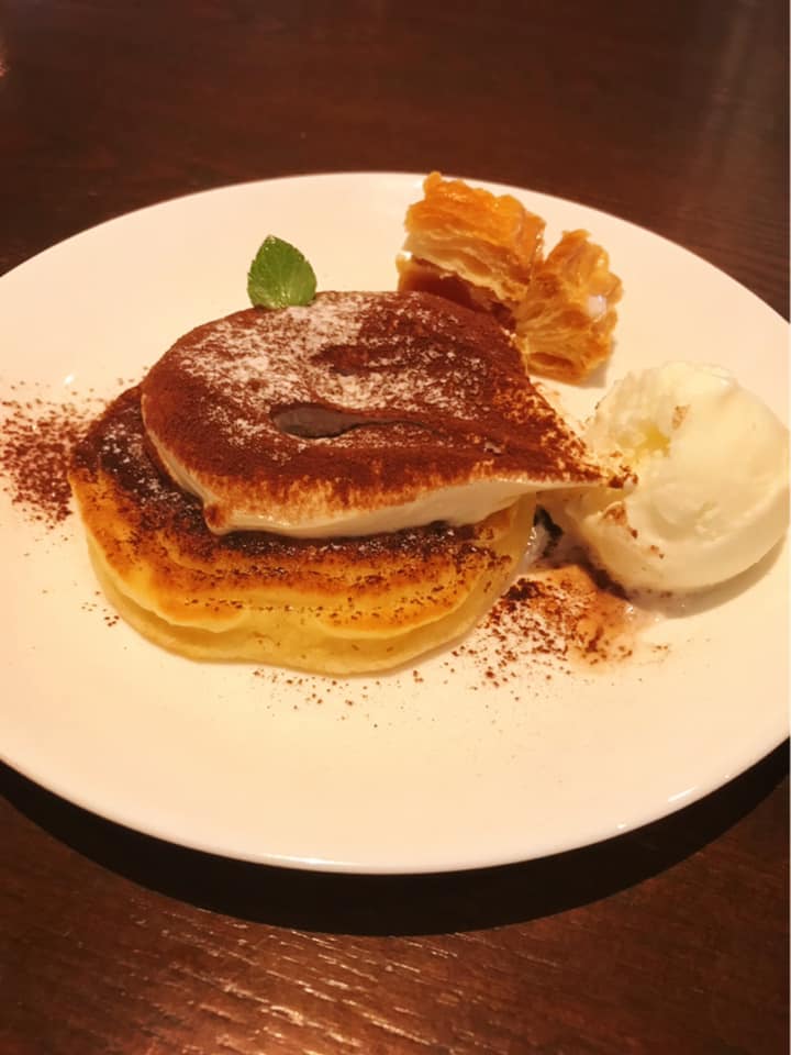 ハワイアンカフェ フララⅡ パンケーキ テラミスパンケーキ