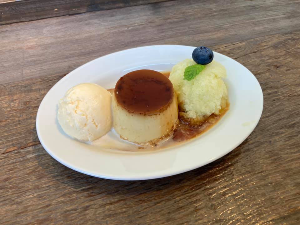 カフェ日々(ヒビ) プリン カスタードプリン&メロンシャーベット&バニラアイス