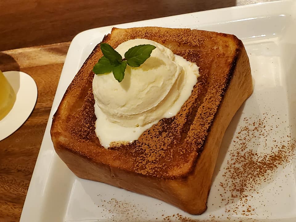 森乃珈琲店曇り時々晴れ パン 特性シナモントースト