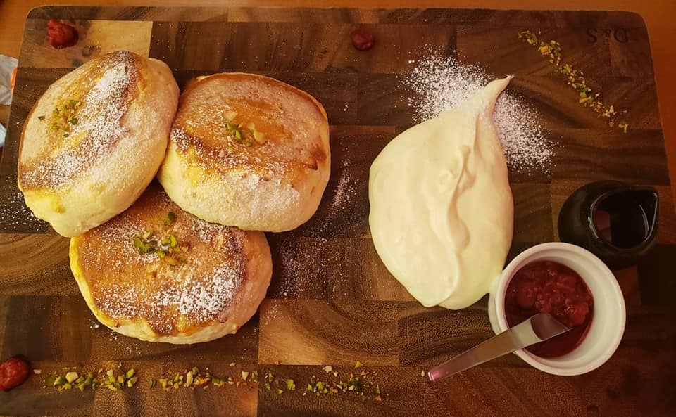 トワサンク 長野(trois cinq) パンケーキ チーズクリームパンケーキ&ティラミスパンケーキ