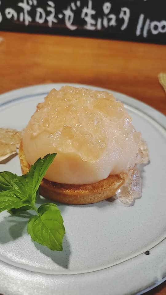 パーラーつばめ ケーキ・タルト 桃のタルト