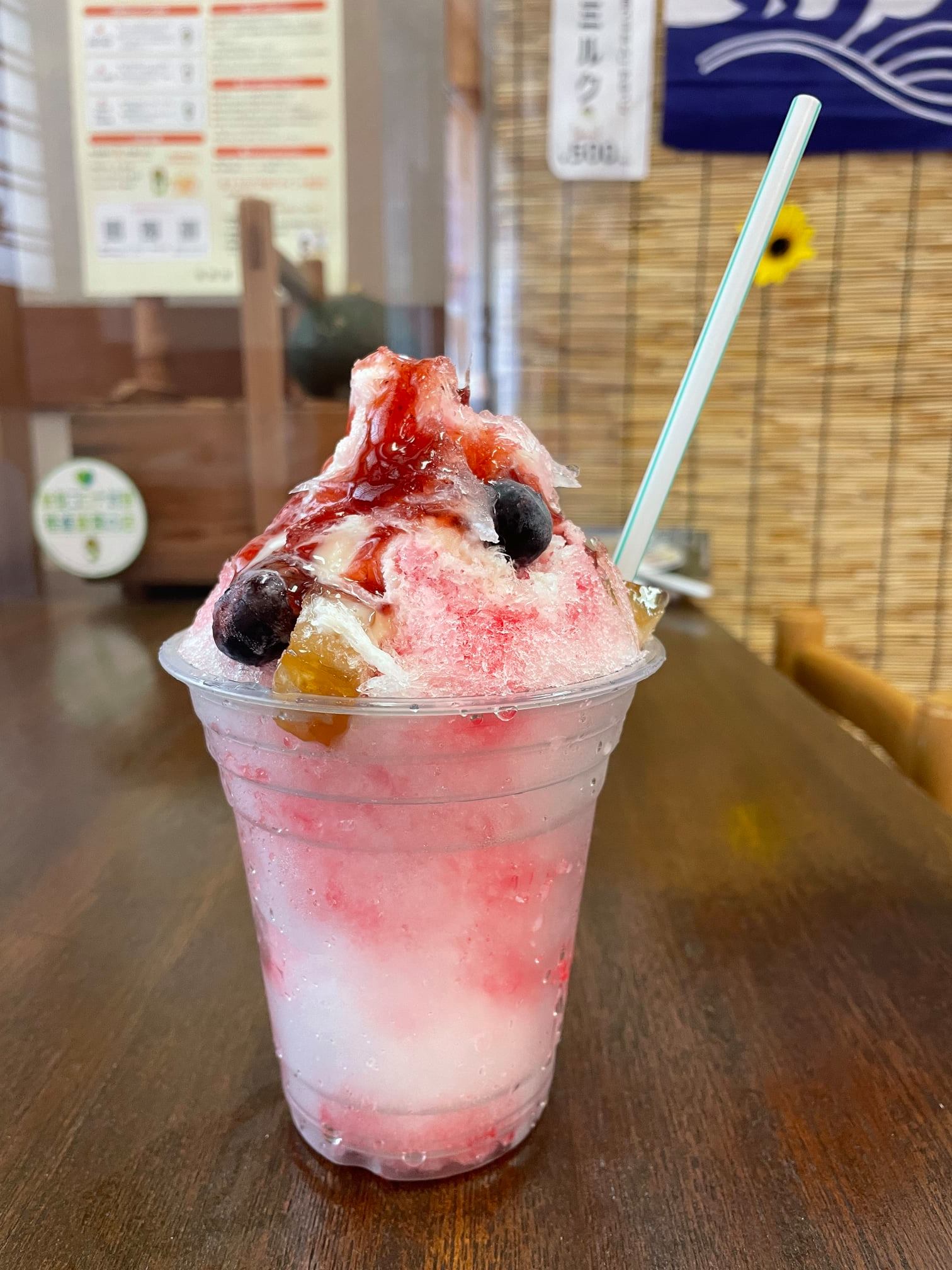 コモリ餅店(コモリモチテン) かき氷・フラッペ 氷いちごミルク