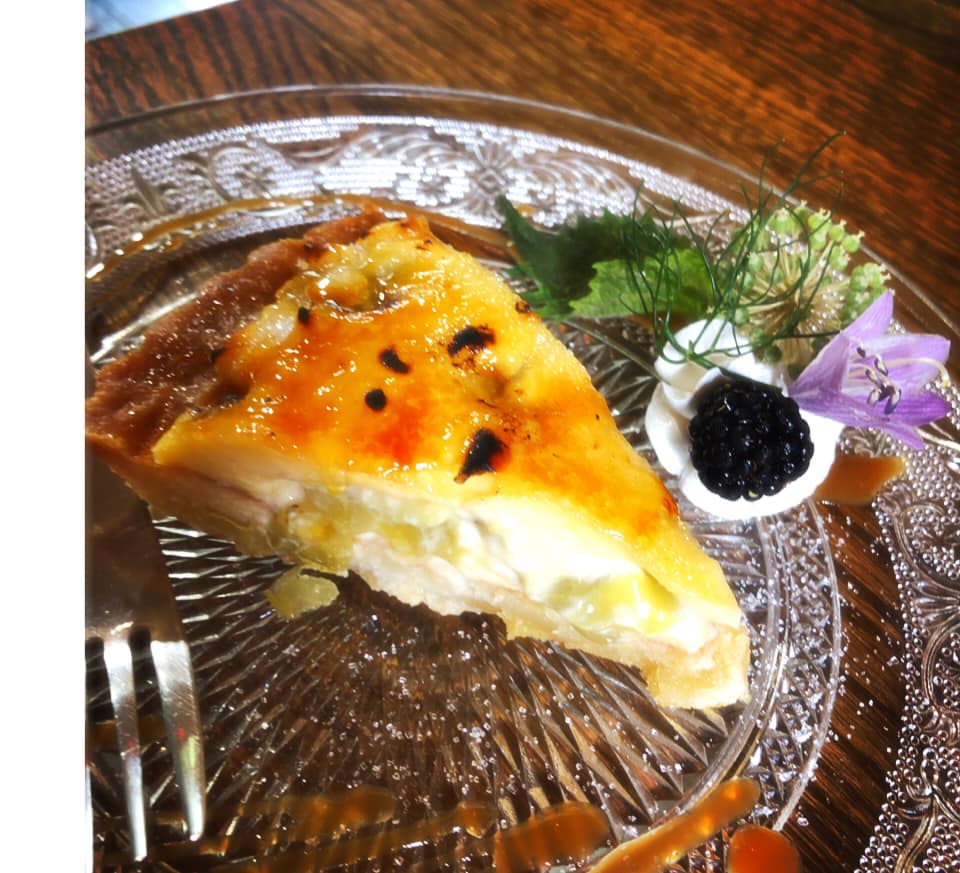 カフェらんぷ屋（Cafe Lampya）&nbsp;ケーキ・タルト&nbsp;葡萄のタルト&チーズケーキ