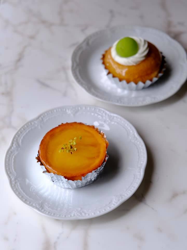 フランス菓子ミッシェル ケーキ・タルト 梨のタルト&サバラン&オレンジのタルト