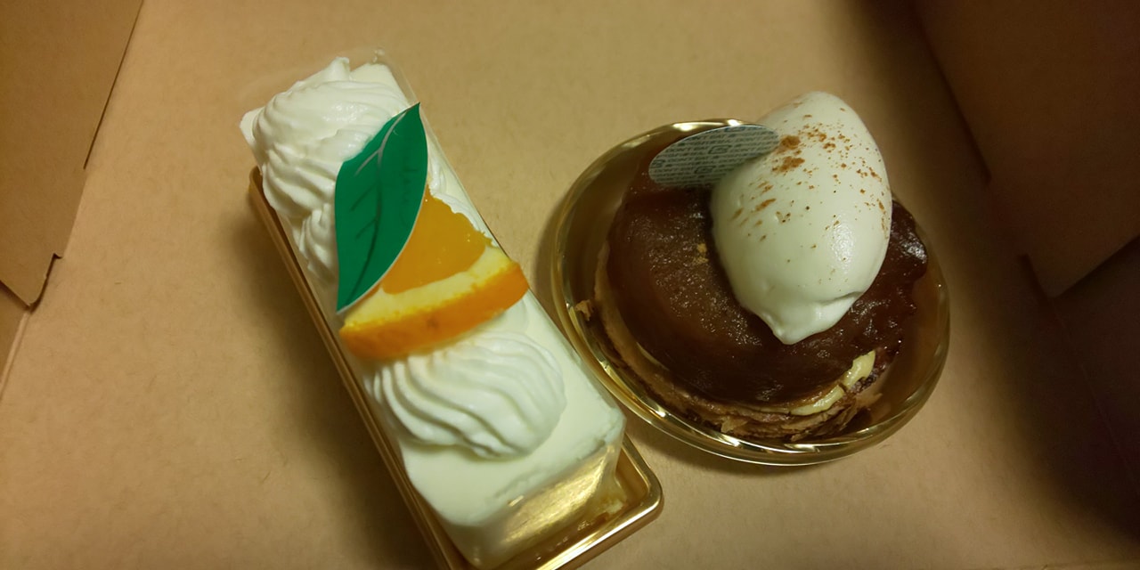 いろどり&nbsp;ケーキ・タルト&nbsp;レアチーズケーキとタルトタタン