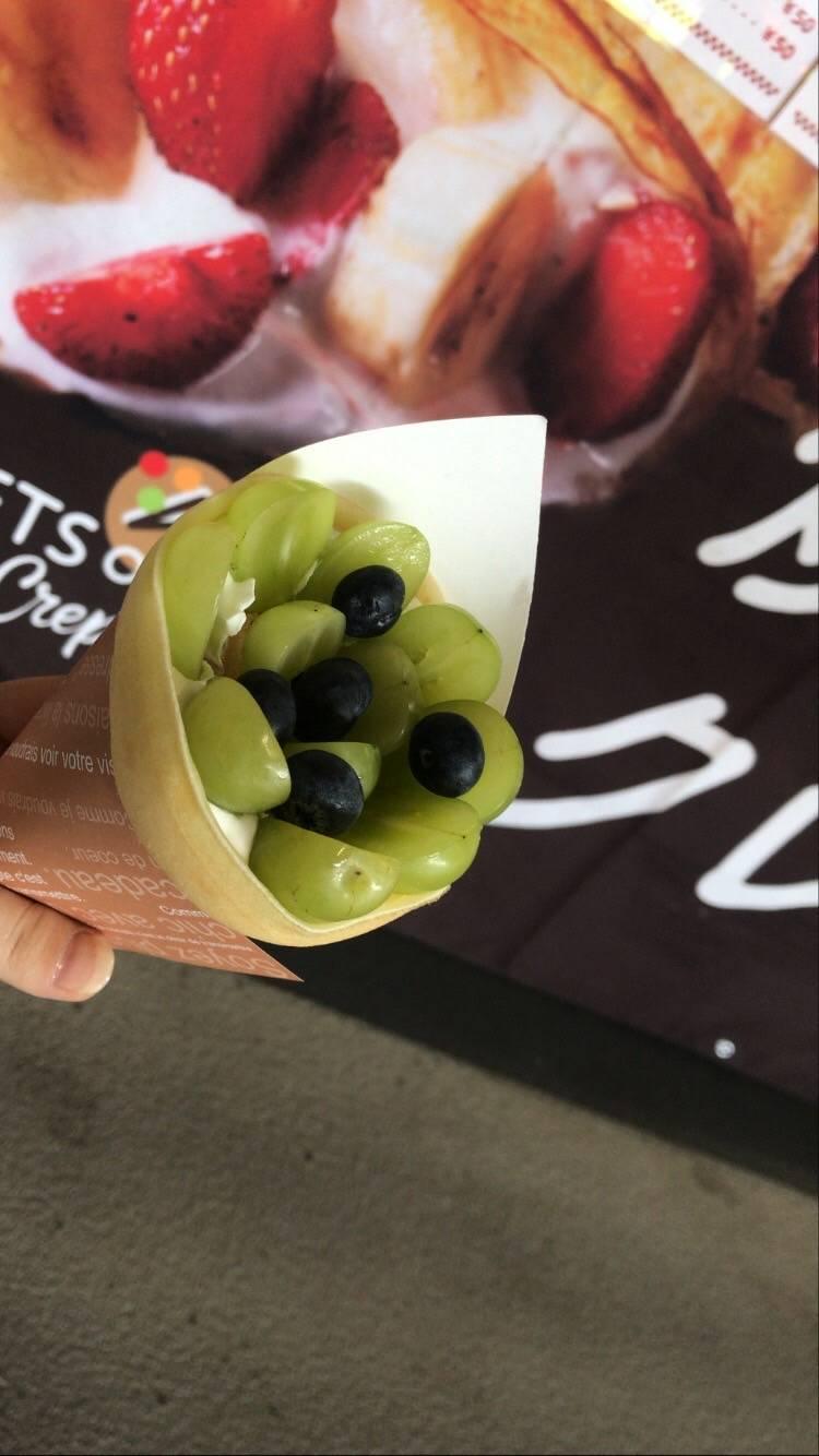 SWEETS ON SWEETS クレープ シャインマスカットのクレープ