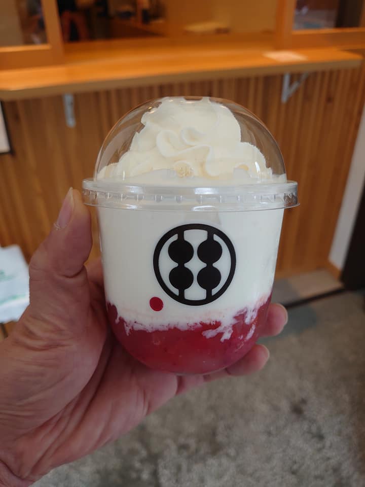 甘味処鎌倉(カンミドコロカマクラ) ドリンク わらびもちドリンク 贅沢いちごミルク