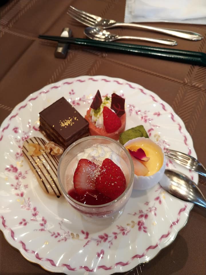 フォレスターナ軽井沢 ケーキ・タルト スイーツバー