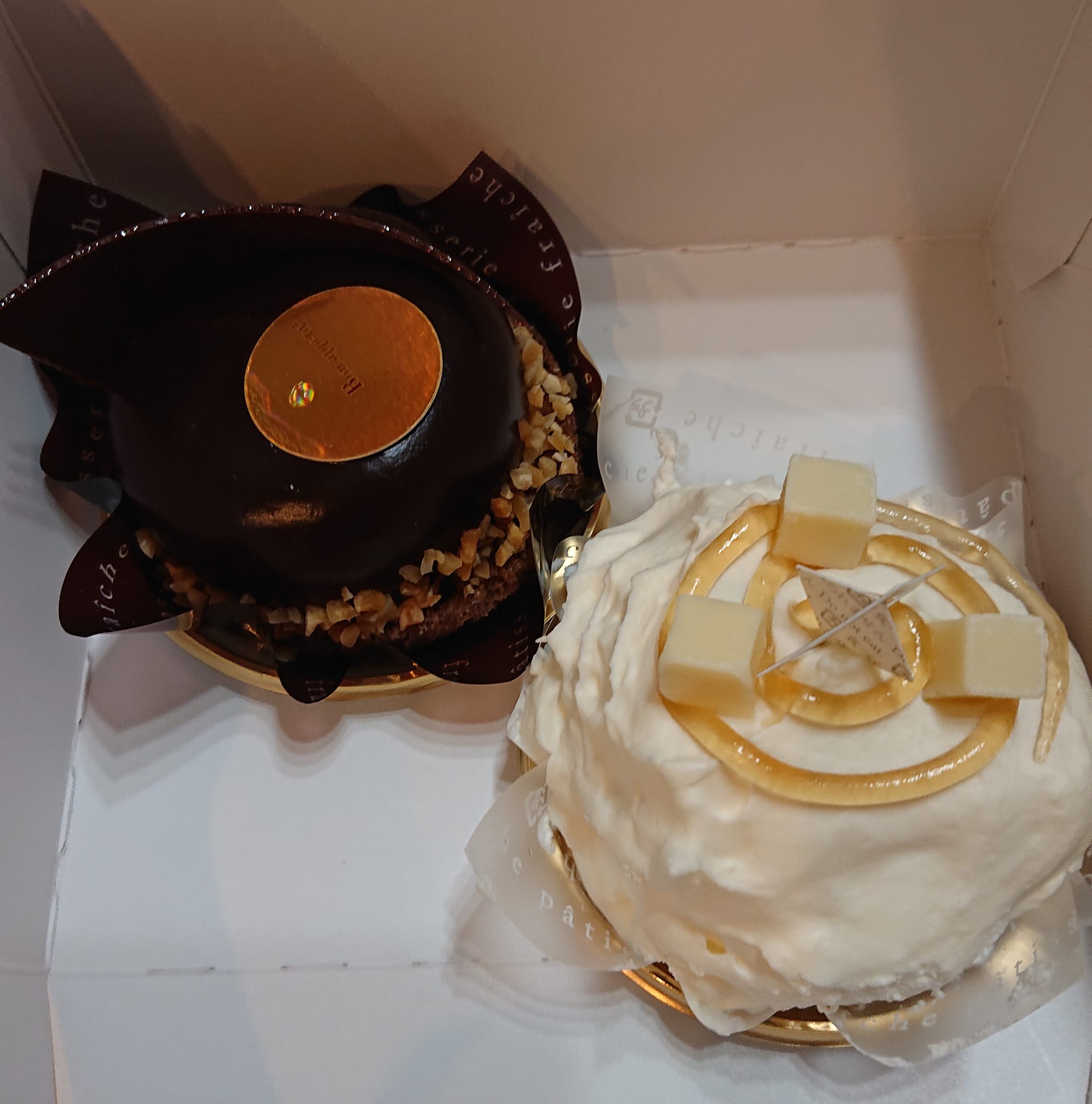 シャトレーゼ ケーキ・タルト 濃厚チョコケーキ&メープルナッツフロマージュ