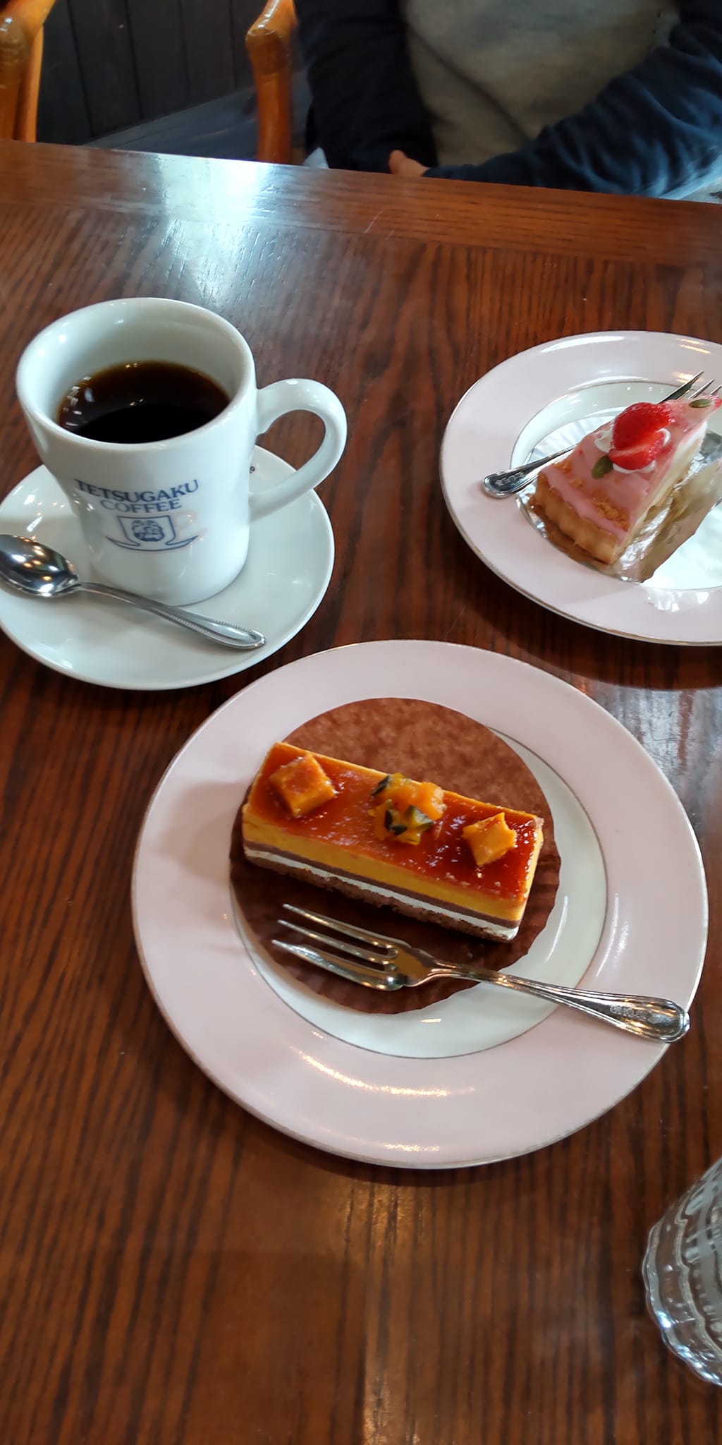 珈琲哲學(コーヒーテツガク) ケーキ・タルト いちごのタルトとかぼちゃのプリン