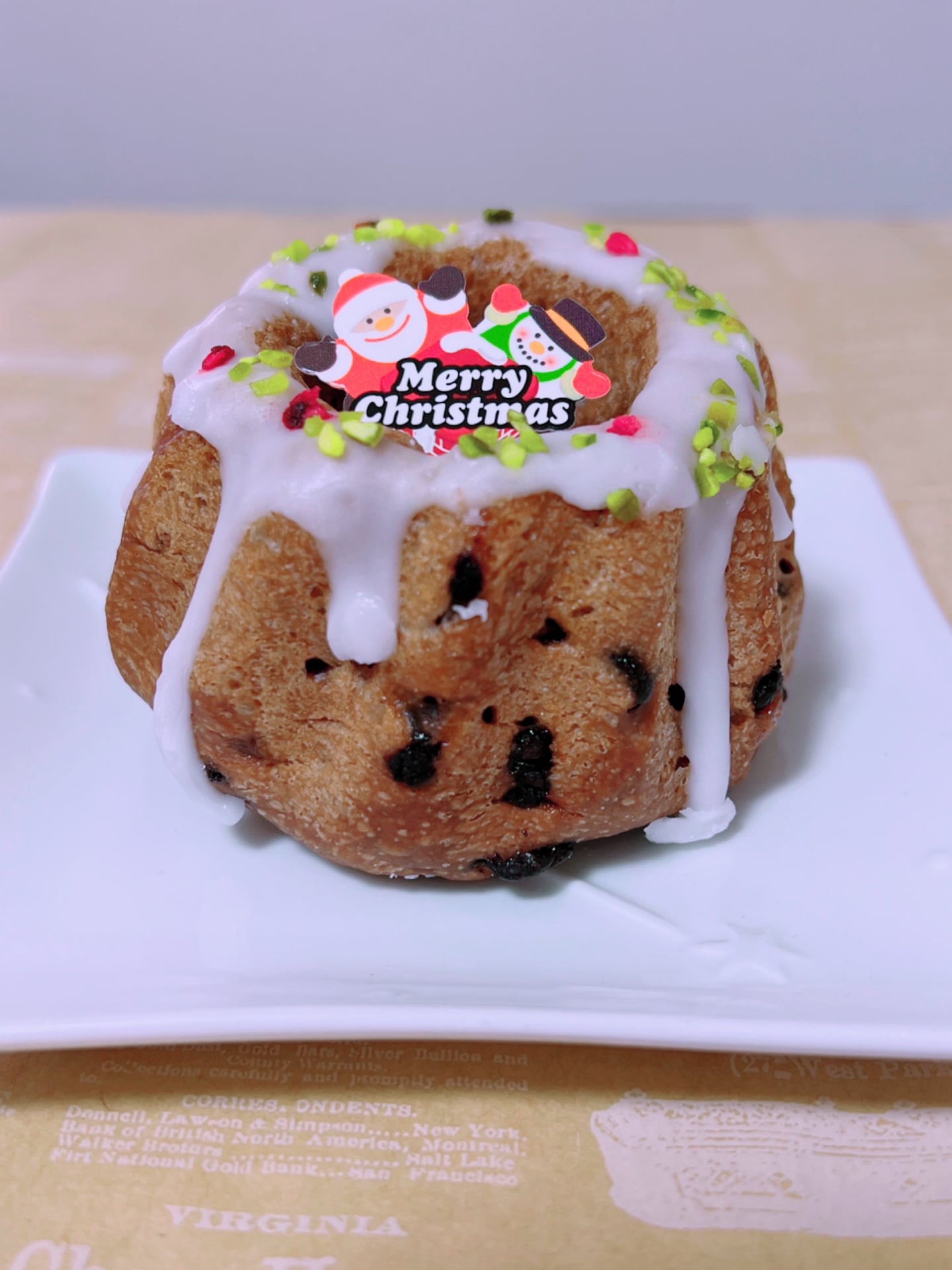 Pain Atmos(パン アトモス) パン クリスマスバージョンのクグロフ&あんバターパン