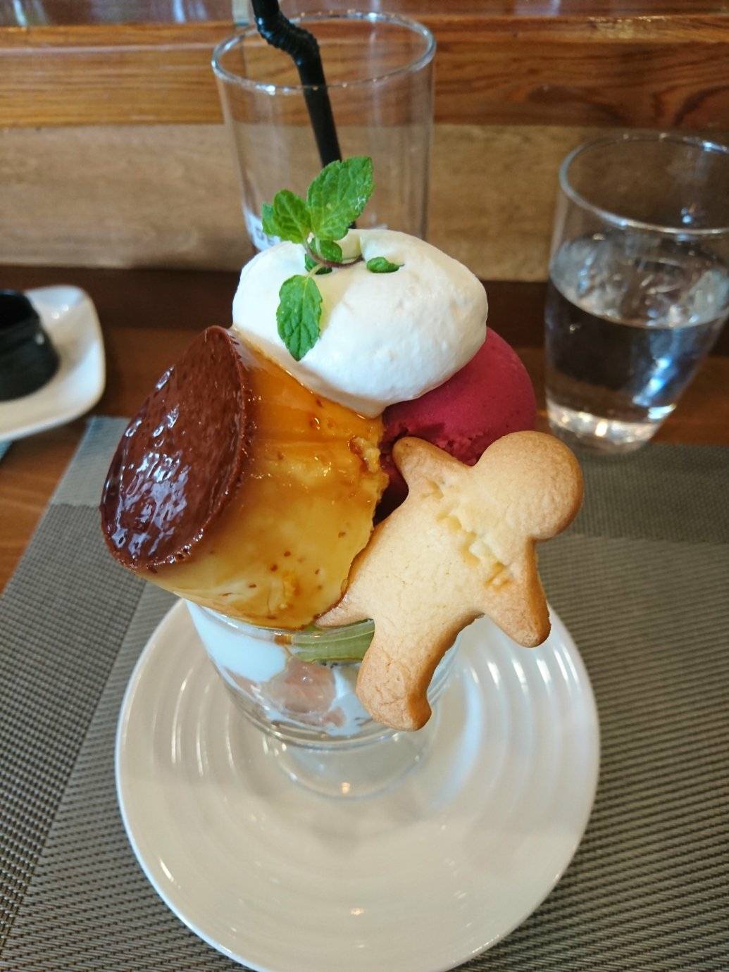 kitchen FUTARIYA（キッチン フタリヤ）&nbsp;パフェ・サンデー&nbsp;プリンアラモードパフェ