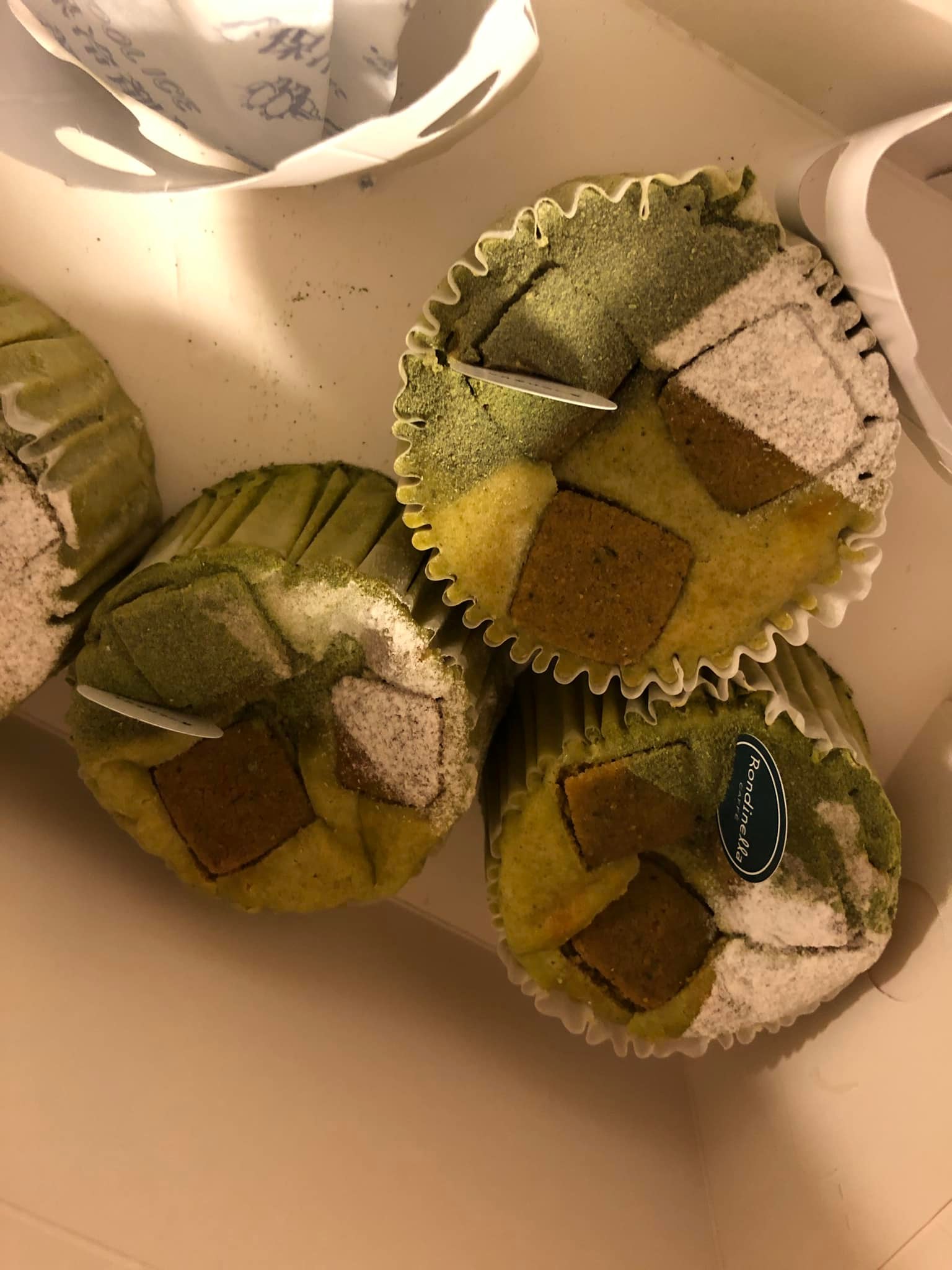 ロンディネッラ チーズ・フロマージュ 抹茶のバスクチーズケーキ