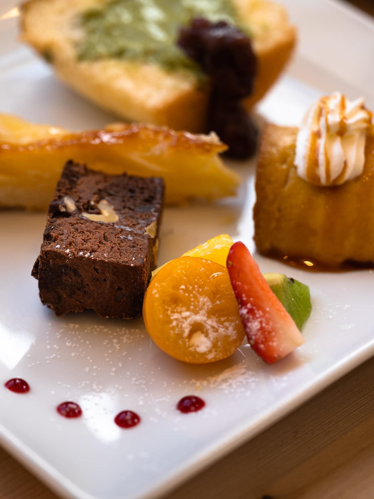 Cafe VARIE(カフェバリエ) ケーキ・タルト スイーツの盛り合わせ