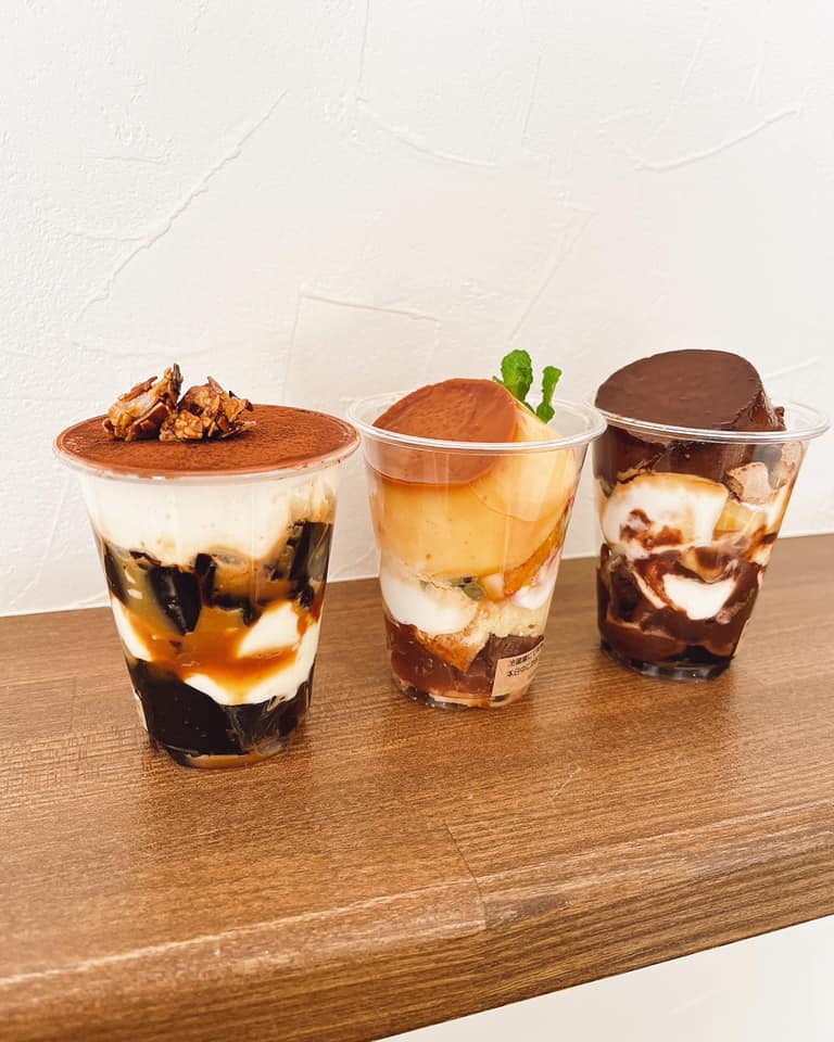 kitchen FUTARIYA（キッチン フタリヤ）&nbsp;パフェ・サンデー&nbsp;濃厚プリンアラモード&コーヒーゼリー&マスカルポーネ