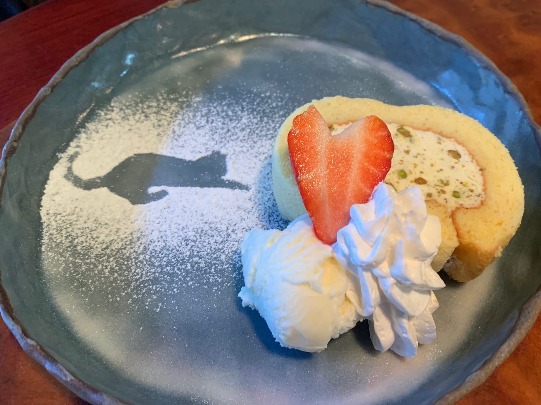 Cafe風和(フウワ) ロールケーキ ピスタチオロール