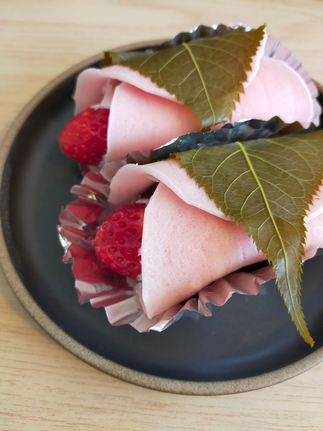 栄心堂(エイシンドウ) 桜もち いちご生クリーム桜餅