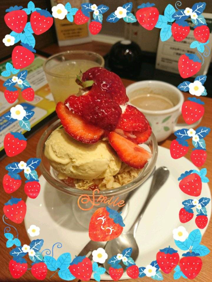 デニーズ（Denny’s）&nbsp;パフェ・サンデー&nbsp;あまおうのミニパルフェ 