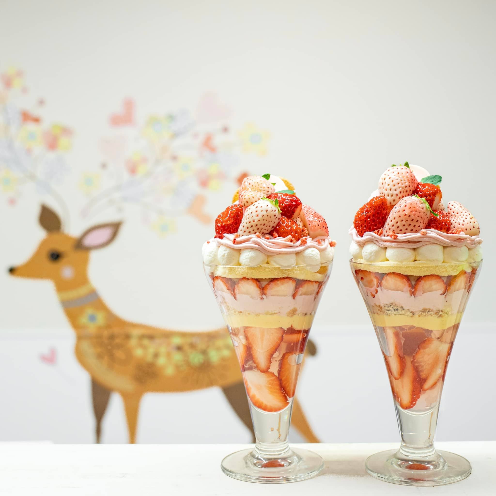 ほのBuonoのタルト屋さんBambina~バンビーナ~ パフェ・サンデー 桜クリームと白イチゴのパフェ