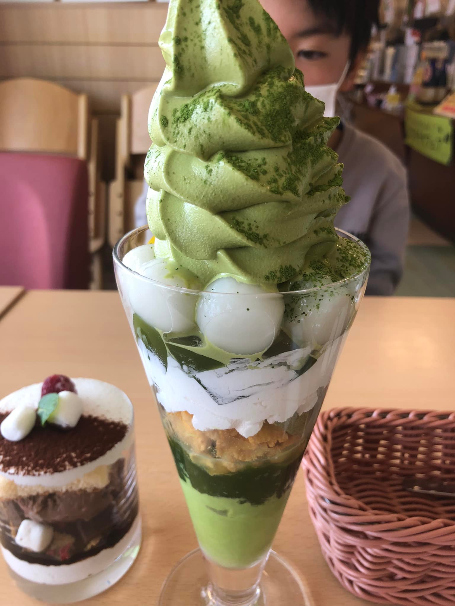 お茶元みはら胡蝶庵(コチョウアン) パフェ・サンデー 抹茶パフェ&チョコパフェ