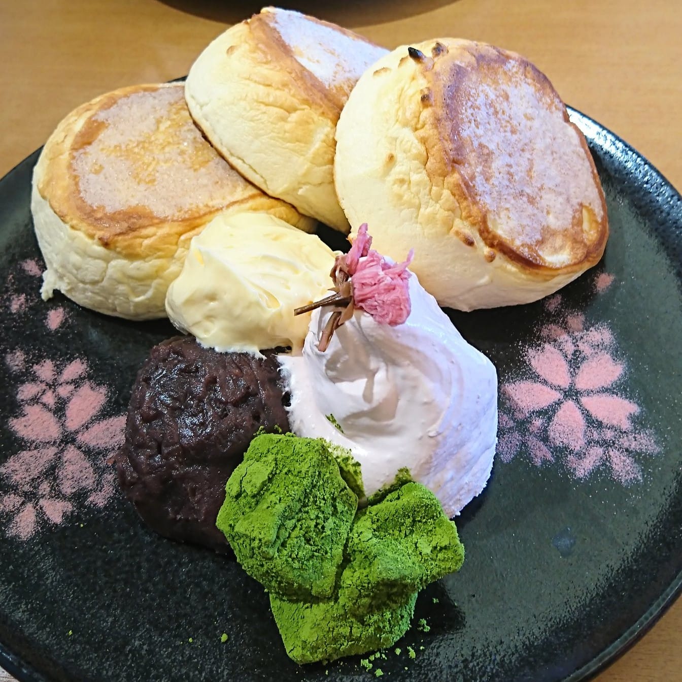 トワサンク 長野（trois cinq）&nbsp;パンケーキ&nbsp;桜あんバターパンケーキ