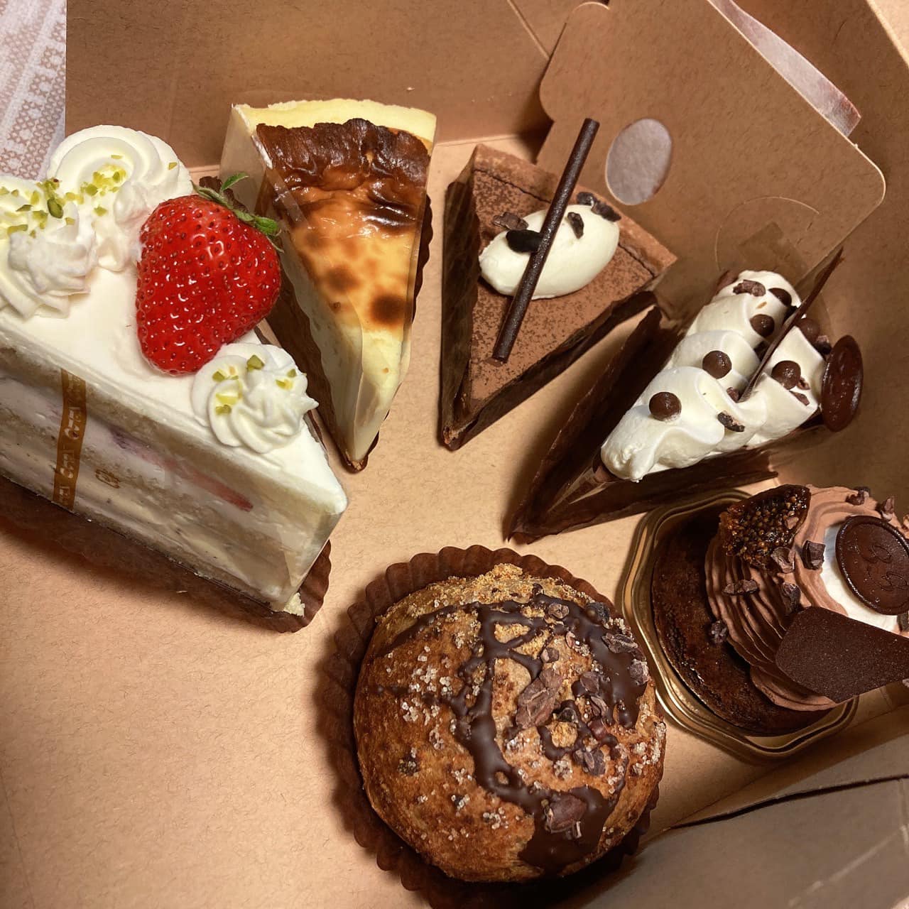 トラントロア33 ケーキ・タルト,ロールケーキ,おはぎ バースデープレゼント