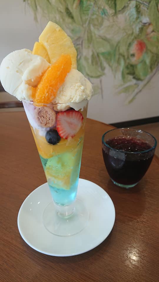 パティスリーヒラノ(cafe HIRANO) パフェ・サンデー トロピカルパフェ