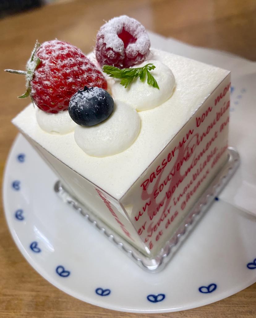 パティスリー・ヴァールマタン（patisserie VAR MATIN）&nbsp;ケーキ・タルト&nbsp;レアチーズケーキ