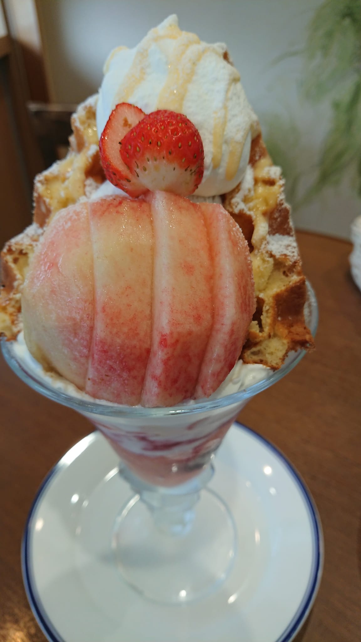 パティスリーヒラノ(cafe HIRANO) パフェ・サンデー 桃のパフェ
