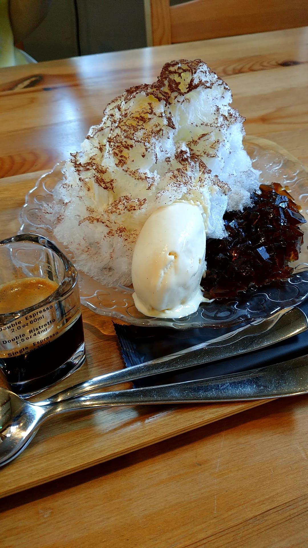 パティスリー・ヴァールマタン（patisserie VAR MATIN）&nbsp;かき氷・フラッペ&nbsp;ティラミス味のかき氷