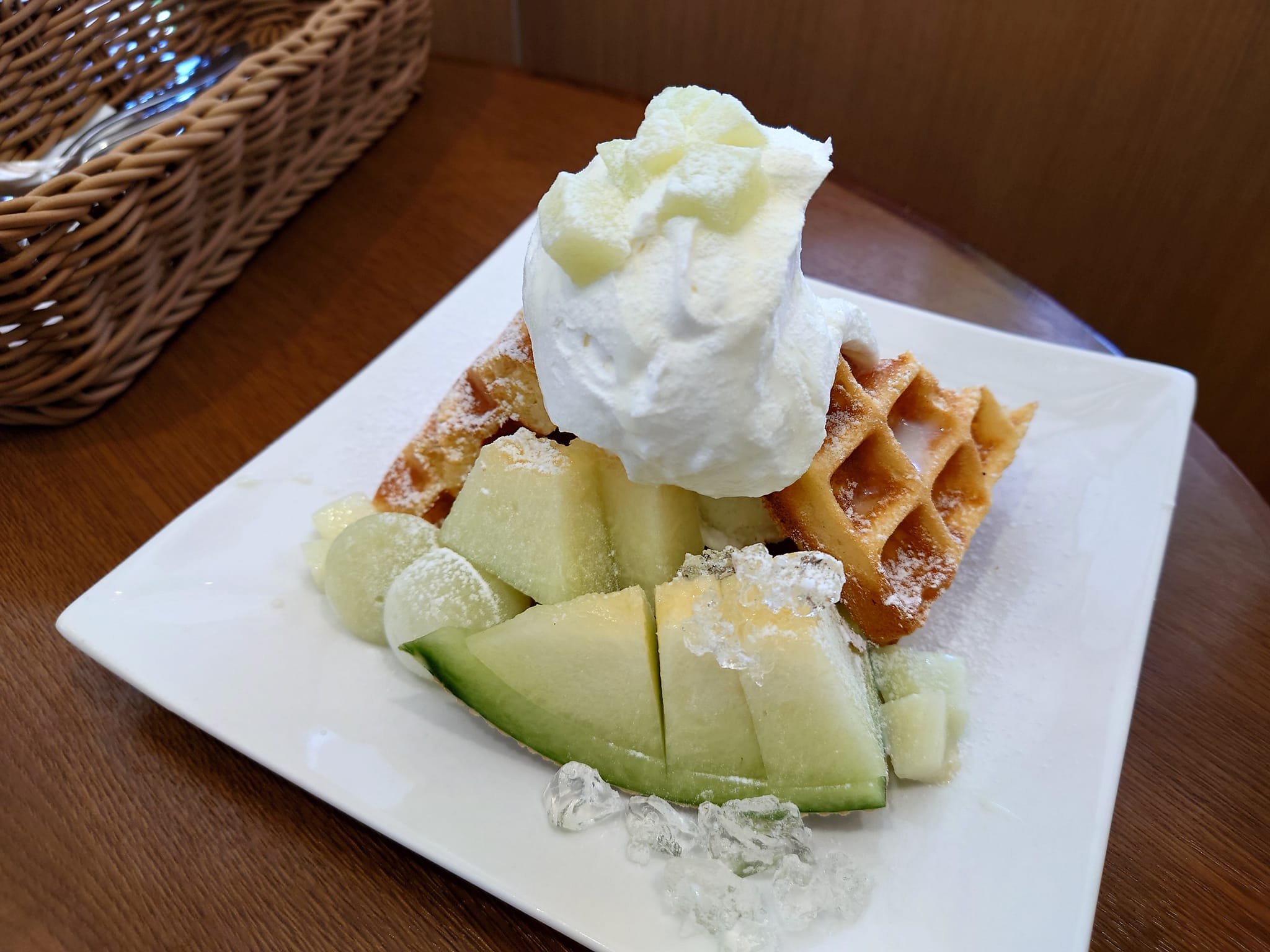 パティスリーヒラノ（cafe HIRANO）&nbsp;ワッフル,パフェ・サンデー&nbsp;メロンのワッフル