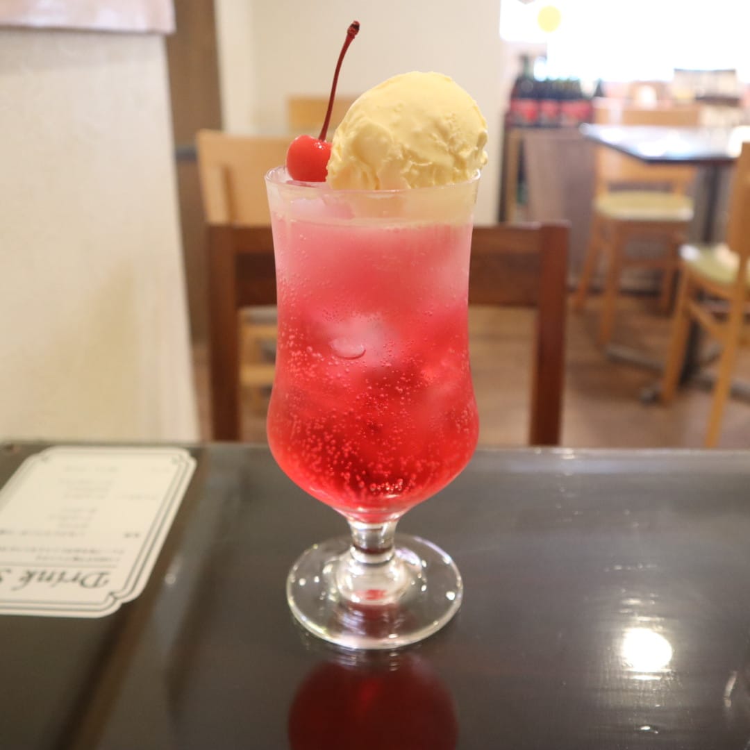 クレープリー アン(CREPERIE AN) ドリンク なないろそーだ