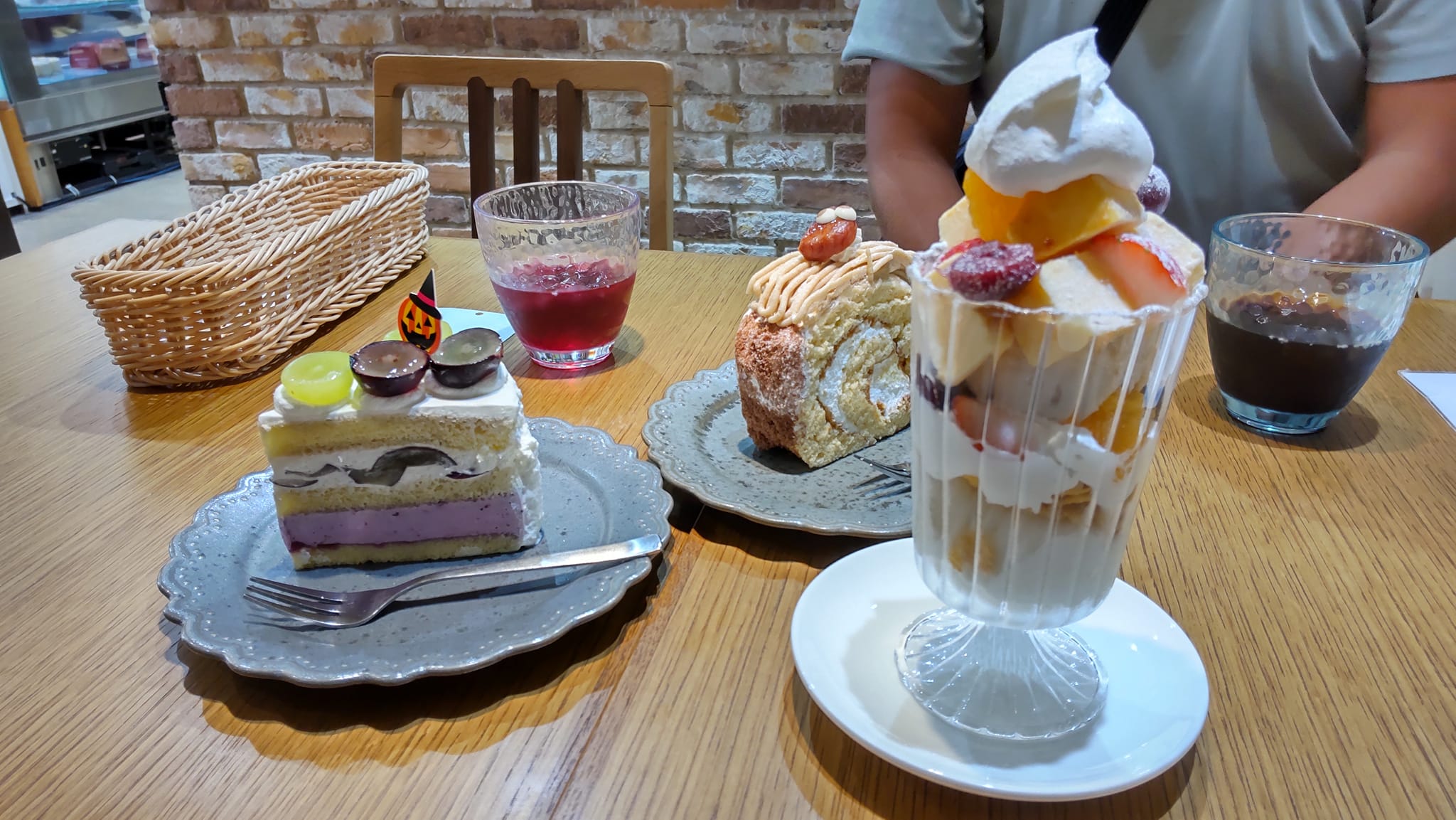 パティスリーヒラノ(cafe HIRANO) パフェ・サンデー カタラーナパフェ