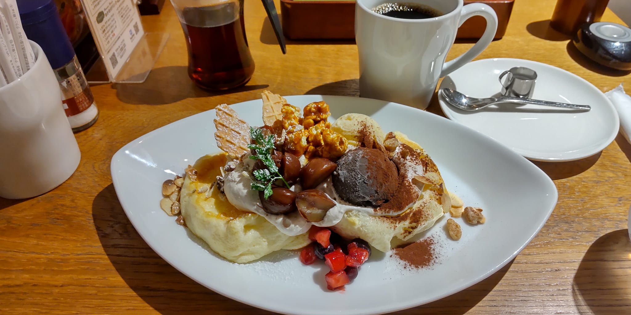 むさしの森珈琲(ムサシノモリコーヒー) パンケーキ 渋皮栗のモンブランパンケーキ
