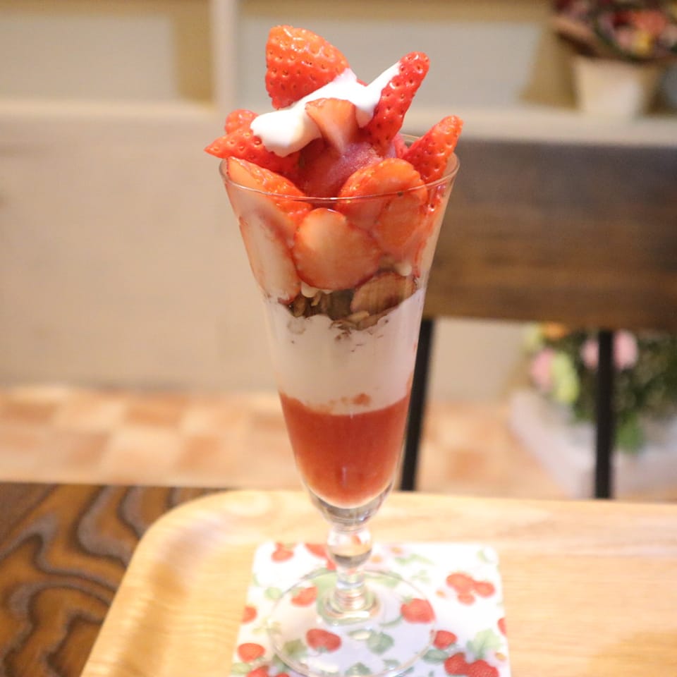 いちごのお店Antares パフェ・サンデー いちごパフェ