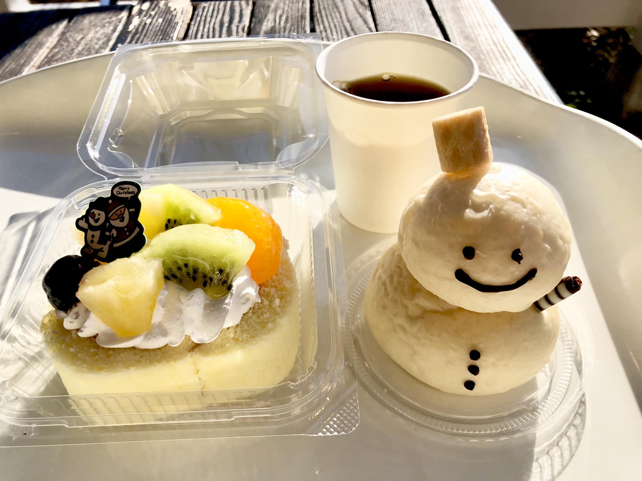 ココラデ (Cocorade) パン 雪だるまのパン