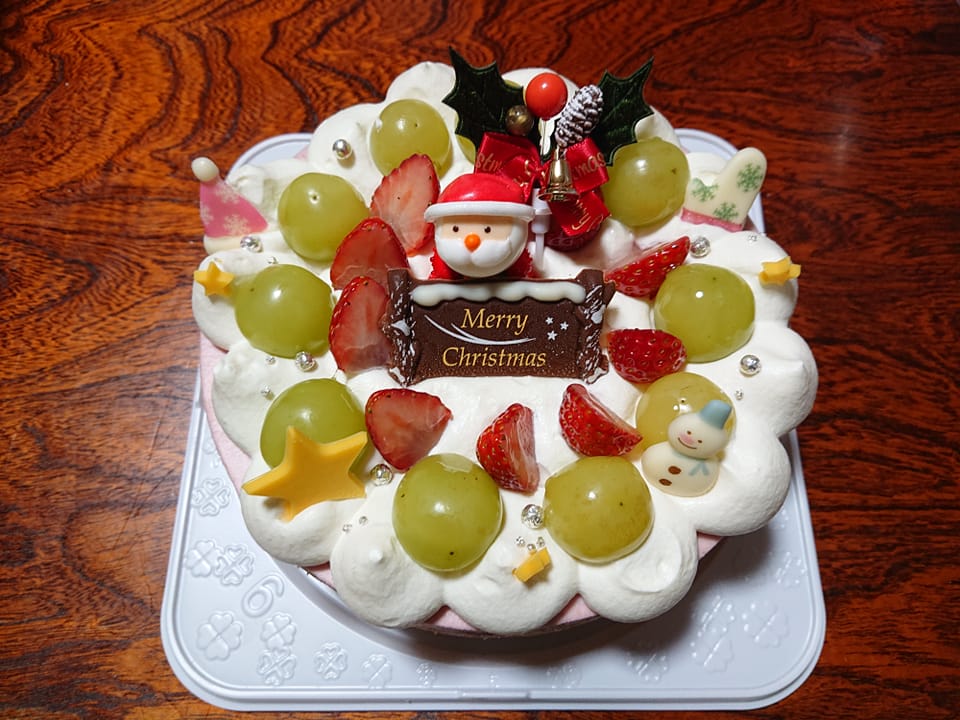 二葉堂（フタバドウ）&nbsp;ケーキ・タルト&nbsp;いちごとシャインマスカットのケーキ